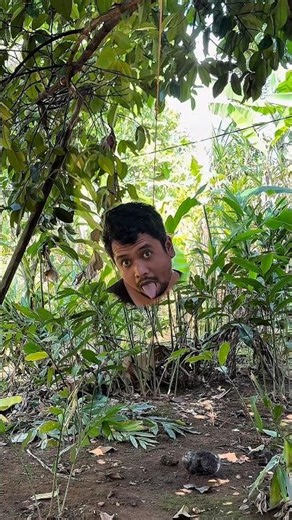Ayuda sama sinyai kaget ada kepala menggantung