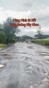 Đường ra chợ K8 ở Biên Hoà lầy lội. Con đường tiêu biểu trong quá trình tiến lên Chủ Nghĩa Xã Hội ở Việt Nam. | Việt Tân