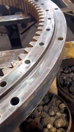 Congo Trading Parts | meticulous process of restoring a worn excavator swing bearing to like-new condition. Welcome to Congo Trading Parts. Located in the... | Instagram