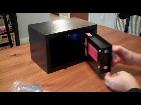 Review & disassemble: Riflewell 0.5 cubic foot code combination safe