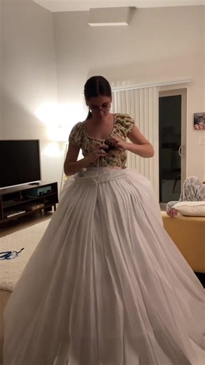 Glow Dresses and Fiber Optics: A Magical Fashion Moment