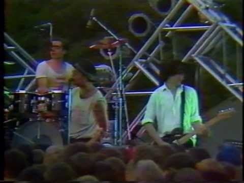 R.E.M. - (Don't Go Back To) Rockville 1985