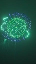 185K views · 3.8K reactions | Absolutely stunning!! #fireworks #fireworkshow #feuerwerk #fuegosartificiales #huge #pyrography #satisfying #satisfyingvideos #fbreels #reels #fyp #foryou #virals #fypシ゚viral | Firework Cloud | Facebook