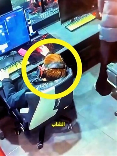 First time at an internet cafe 😂