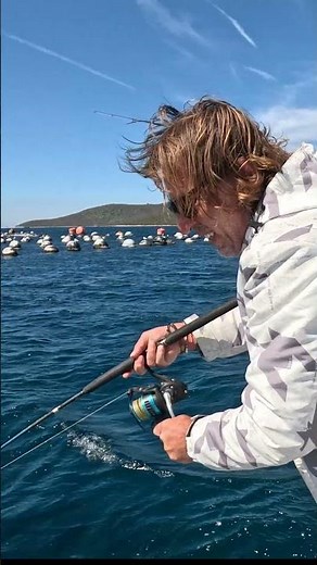 HE STEPP ON THE HEAD!! THE LINE WAS FLYING INTO THE SEA 🎣😀. #fishing #fishing #fishing #fish #shorts
