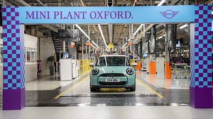 First MINI Cooper F66 Rolls Out in Oxford