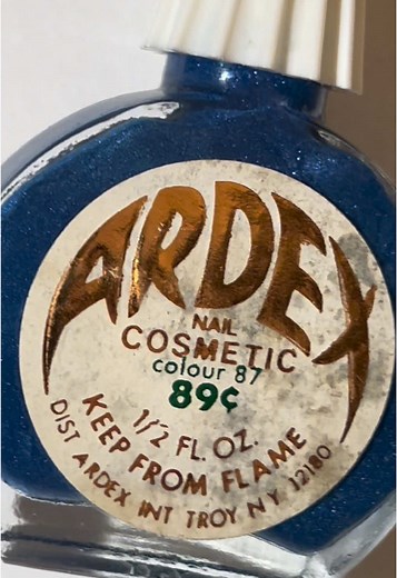 Nostalgic Story of Vintage Nail Polish from the 70s