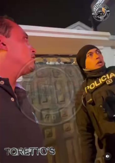 Payaso te crees dueño del mundo muy intocable muy abogado y el muy salsa algún rato te va a tocar rendir cuentas