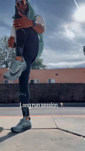 Long runs don’t build the legs as much as they build the mind. OUT HERE GRINDING. 🏃🏾💪🏾 | Kel Mitchell