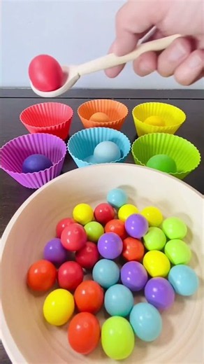 Clacking wooden ball scoops - bright colors, sorting asmr