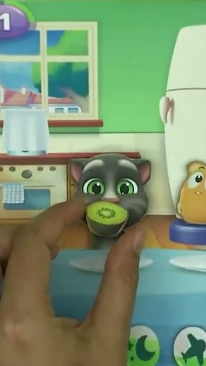 My talking Tom 2 in real life. Paper quiet game. DIY