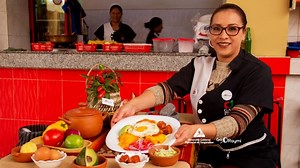 Llapingachos de Ambato, en el Monito Peralvo del Mercado Central de Ambato