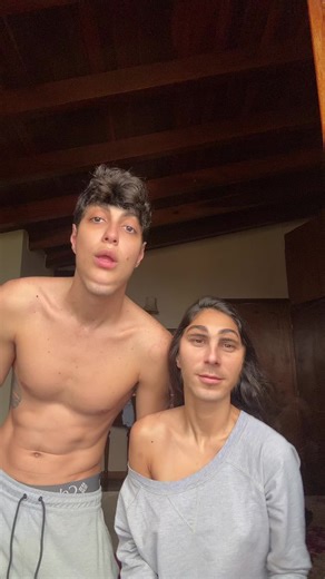 Videos de Rozhina (@rozh_inna) con “sonido original - ganburguesasconpapas”