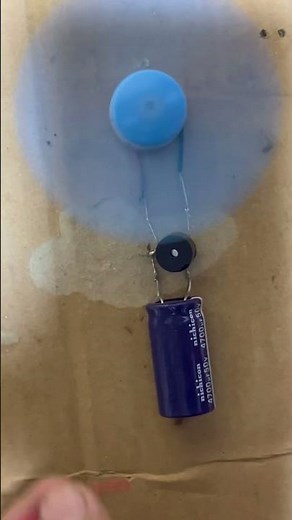 How to Charge and Discharge capacitors #capacitor #circuit #scienceexperiment #electronic #shorts