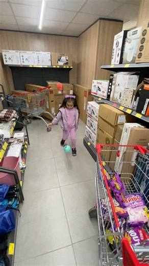 Marketin içinde top oynanmaz😈😇🦁😭🔴😜☠️🤩😡🤬🥵#ytshorts #youtuber #shorts #shortvideo #short