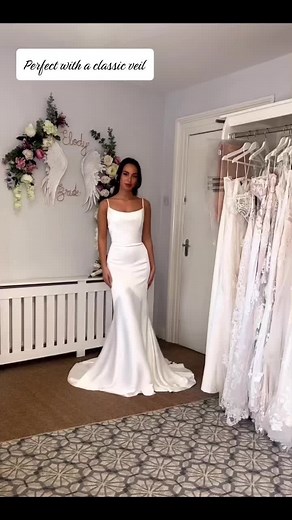 88291 @Justin Alexander paired with a gorgeous soft satin trim veil 🤍#bridal #bride #justinalexander #bridetobe #weddingdress #fyp