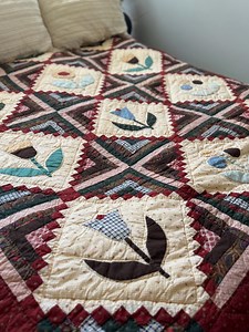 Vintage 1980s Appliqué Log Cabin Quilt – Hand Quilted Patchwork 82.5” X 54” - Etsy