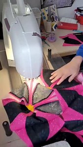 117K views · 1.3K reactions | Need a moment of relaxation for your Wednesday? We're always put at ease watching the piecing from Ambassador Ashlee Doyle of Crinkly Quilts! Ashlee's using the Quilter's 1/4" Piecing Foot with Guide on her Epic™ 95Q sewing machine. | Husqvarna Viking North America | Facebook