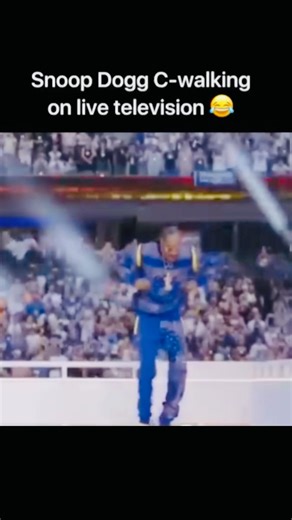 Snoop Dogg C- Walking on live television🤣 #hiphop #automobile #hiphopculture #rapper #snoopdogg