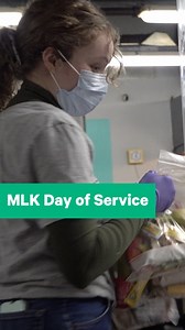 Every year, RUSH students and staff honor the legacy of Martin Luther King Jr. by participating in a day of service. College of Nursing student Clarissa Fennessey shares more about her MLK Day volunteer experience at Franciscan Outreach and the importance of giving back to the community. | Rush University