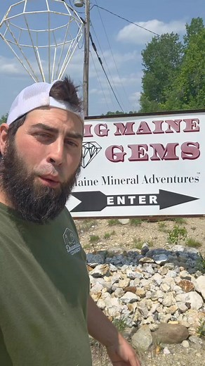This Downeast Cowboy Jr. Edition we visit Dig Maine Gems in West Paris,Maine was a fun experience. Dig Maine Gems #dig #gems #maine #westparis #Paris #dirt #family #tourism | The Downeast Cowboy