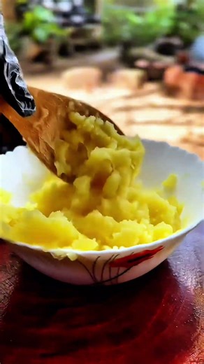 The Ultimate Outdoor Breakfast!Traditional Potato Scones Over an Open Fire( Tattie Scon)