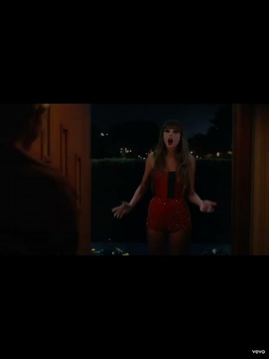 Taylor Swift Anti-Hero - it’s me hi I’m the problem its me [MUSIC VIDEO] #shorts #taylorswift