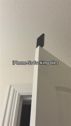 ifunorsomething (@ifunorsomething)’s video of iphone 5s