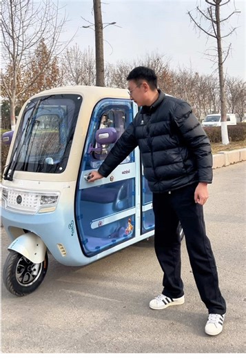 How dare you install transparent windows on an electric tricycle? I was completely stunned. #BubuxianElectricTrike #ReliableElectricTricycle #UrbanMobilityEssential