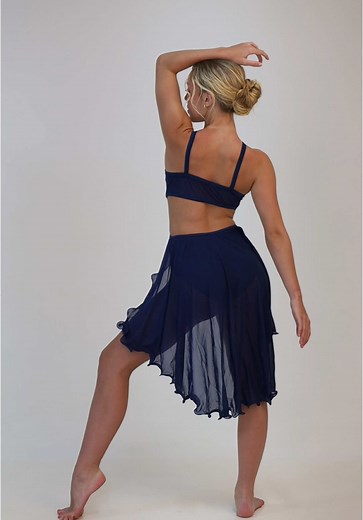 Pretty lyrical costumes 🙌🏽🤍 Comes in gorgeous colours and styles ✨ #dancer #lyrical #lyricaldance #contemporary #solo #costume #costumeideas #primagirl #prima #styleinspo #primadancewear #ballet #competition #dancecompetition
