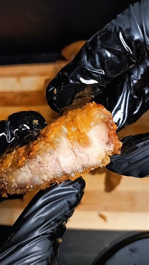 Crispy and soft Filipino bagnet 🤤😋🇵🇭 #shorts #pinoyfood #foodie