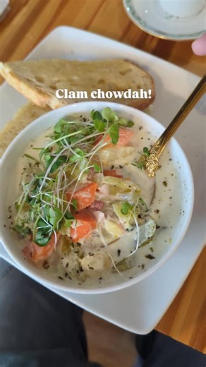 34 reactions | Clam Chowder Friday is officially a vibe! 朗 Stop by and snag a warm bowl of our comforting chowder, studded with farm-fresh ingredients and served with the perfect slice of crispy, tangy sourdough toast. It’s the ultimate way to warm up and kick off your weekend! ️ Available TODAY and every Friday! #ShonasFoodCo #ClamChowder #FridayEats #ComfortFood #Sourdough | Shona’s Food Company | Facebook