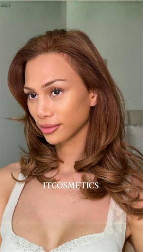 IT Cosmetics nude glow and brush set review