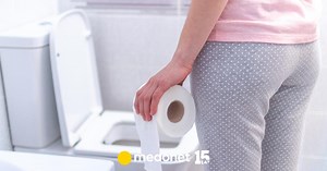 Krew w kale - przyczyny, objawy, diagnostyka i leczenie [WYJAŚNIAMY]