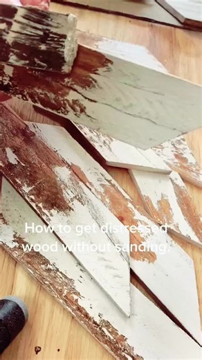 My process for distressed wood #oldwood #woodtok #woodtokgirls #girlswithtools #woodtok #distressedpaint #barnboards #diy #homedecor #art #tips #letmehelpyou