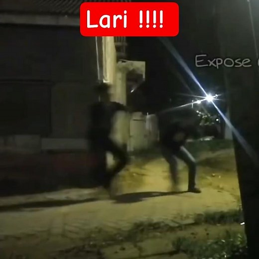 Prank Pocong Di bawah pohon #hendriexpose #funny #Video Lucu #viral #ngakak #pocongsensasi #comedy
