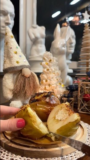 Cinnamon Honey Apples #airfryerapples #bakedapples #healthydessert #fallrecipes #cleaneating #srort