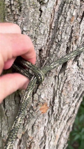 Saddle hunting tip: how to keep your lineman rope secure #shorts
