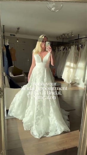 Natural, soft and flattering wedding dress
