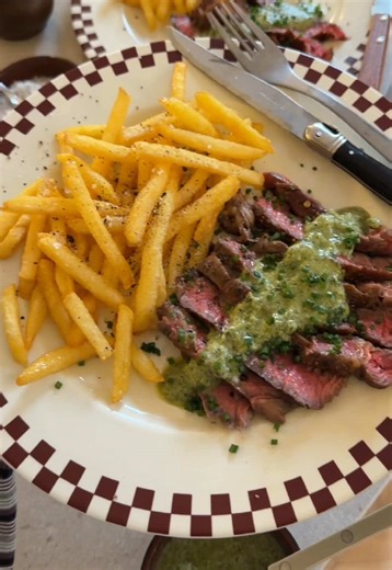 On this episode of Moribyan in Paris 🙈 we’re making Entrecôte Sauce! So savory and packed with tons of herbs 🤎 I promise it looks more intimidating than it actually is 🥩🥔 Full recipe up on the blog as always - www.moribyan.com - or link in bio! #recipe #french #steak #cooking #food
