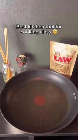 Metal Tobacco Pipe Aroma Lighter with Volcanic Rock,Cigar Lighters Torch Ligters Butane Refillable,Slim Butane Torch Lighter,Multipurpose Handheld Lighters Metal All-in-One Tube(Green)