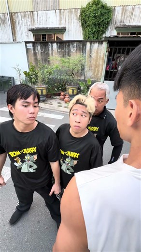 Don’t use numbers to bully, guys | MUSCLE MAN | #namphuong #muscleman #funny #shorts #hero #kindness