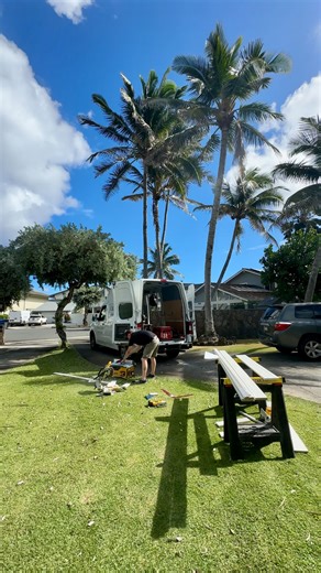 California Closets on Instagram: "Watch how our @calclosetshawaii designer Karen Luke transforms a spare room into a multi-purpose home office and guest room — including a custom Murphy bed! Peek behind the scenes to see how it all comes together with our design process, expert installation, and locally manufactured materials from our Honolulu team. #CaliforniaClosets #CaliforniaClosetsHawaii"
