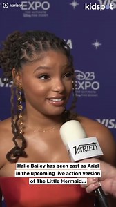 1.4M views · 106K reactions | Parents are posting videos of their excited kids reacting to the trailer for Disney's upcoming live action The Little Mermaid, flooding the internet with adorable clips in response to insane backlash complaining about Bailey not resembling the 1989 version of the character - who was a cartoon.⁠.. | Kidspot | Facebook