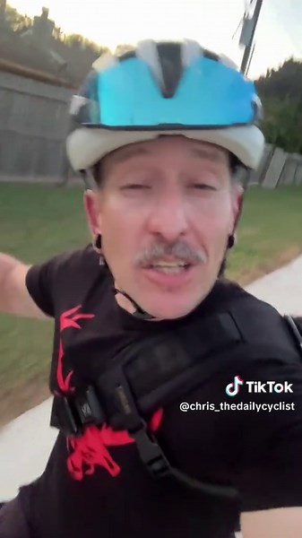 American tries an MTB crit bike for the first time 🇺🇸🚲 The build is FAR from finished, but I couldn’t wait any longer to take it out. New fork, headset, stem, and handlebars. Still plenty of upgrades to go. I know yall all have a “standard” of what a MTB Crit build is supposed to have and look like but with all due respect, im not interested in copying what everyone else has done. If you follow me, you know that I do things differently, my way and I dont do things to impress others! This is g