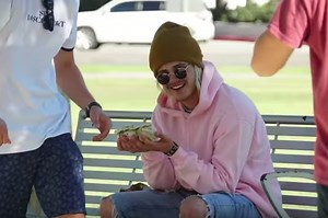 No, That Wasn't Actually Justin Bieber Eating A Burrito Sideways