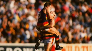 80K views · 474 reactions | Only a matter of points separated the Dogs and the Crows in the epic 1997 preliminary final. Watch that finish again in this week's AAMI Classic Last Two Minutes. | AFL | Facebook