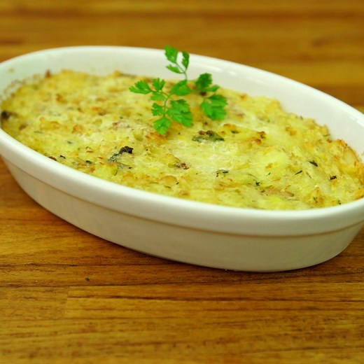 Vous aimez la brandade de morue ? Voici notre recette facile et rapide ! ▶️ La recette : http://www.cuisineaz.com/recettes/brandade-de-morue-a-la-puree-de-pomme-de-terre-6598.aspx | Cuisine AZ