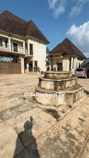7.7K views · 122 reactions | Igbo billionaires are building government houses as private residence in the village, how many houses did you count inside one compound and how many pillars in the mansion | Creative Lord Tv | Facebook