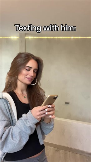 Texting vs In-Person Communication: A Complete Guide